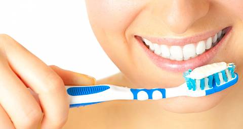 Bolesti desni - gingivitis i parodontoza