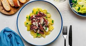 Salata od hobotnice s krumpirom: Imamo recept + 2 trika uz koje će biti savršeno mekana svaki put